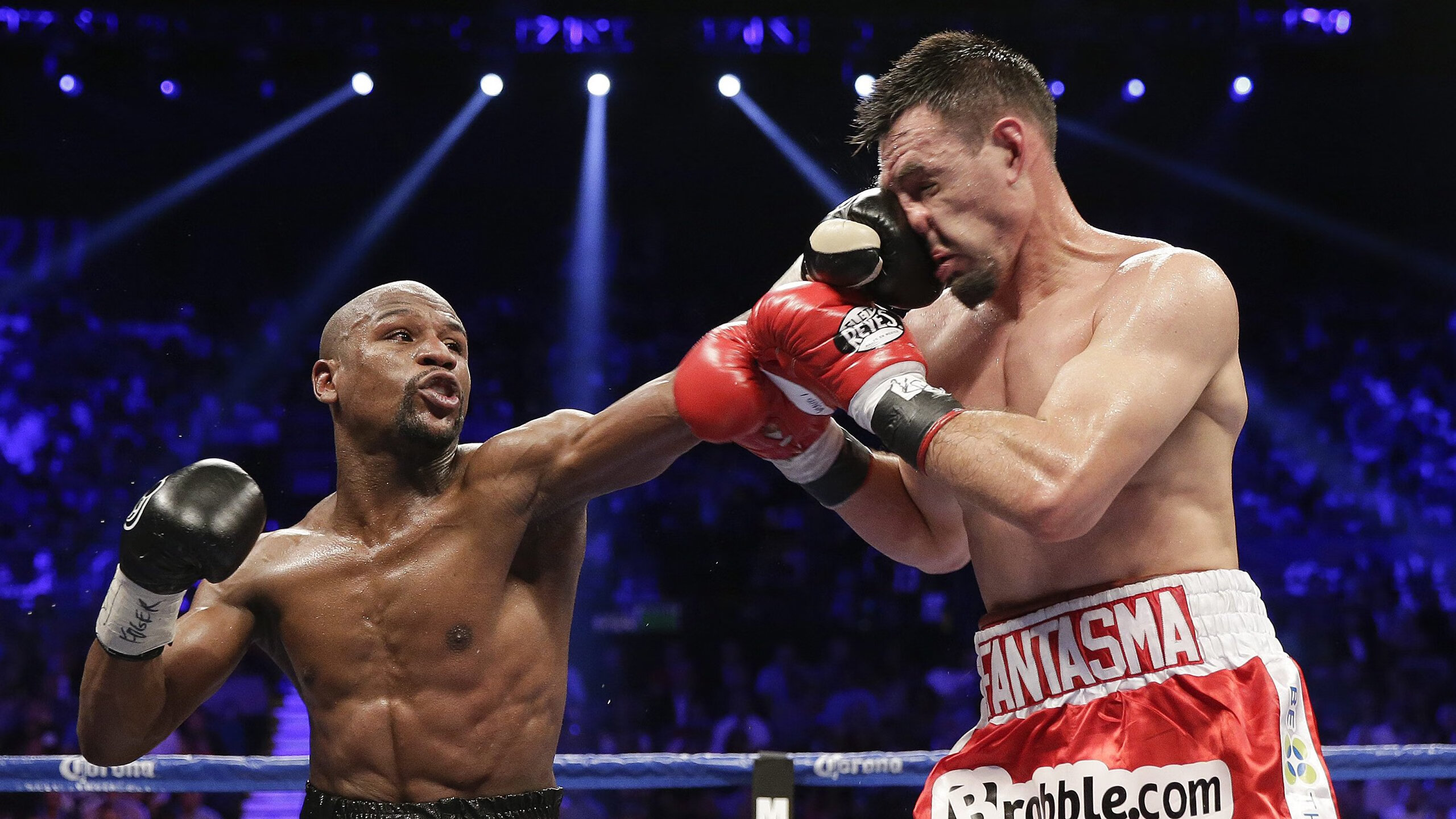 英格拉姆攻防两端制霸，雄鹿对辽宁队的跨联盟统治秀