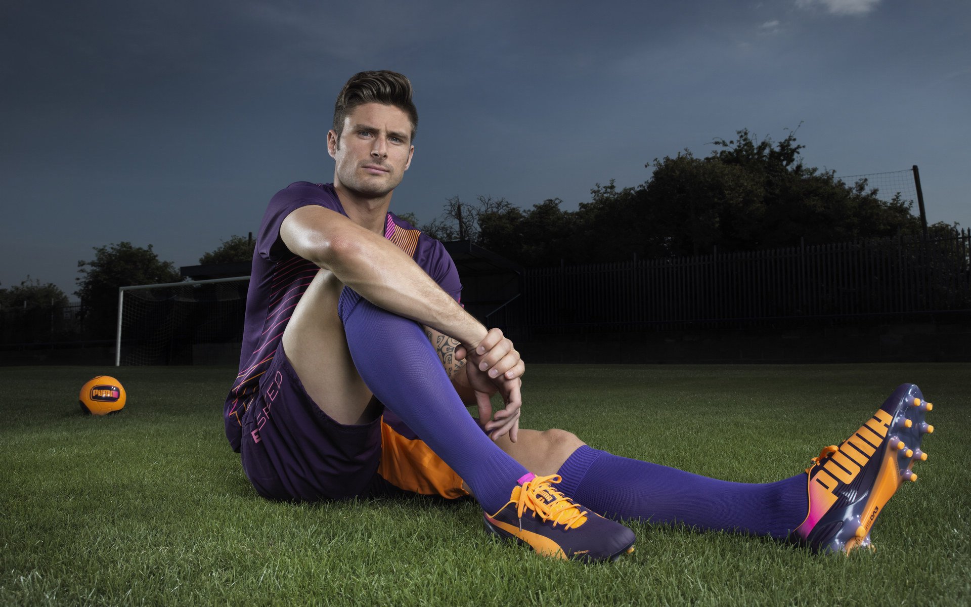 黑鹰坠落与星条旗升起，奥运前哨战，美国如何撕碎多特蒙德铁幕？