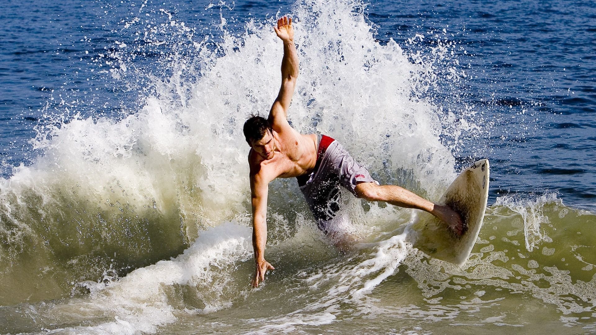 开云体育官网-铁血马竞的绞杀艺术，当克罗地亚的优雅遇上马德里的高压